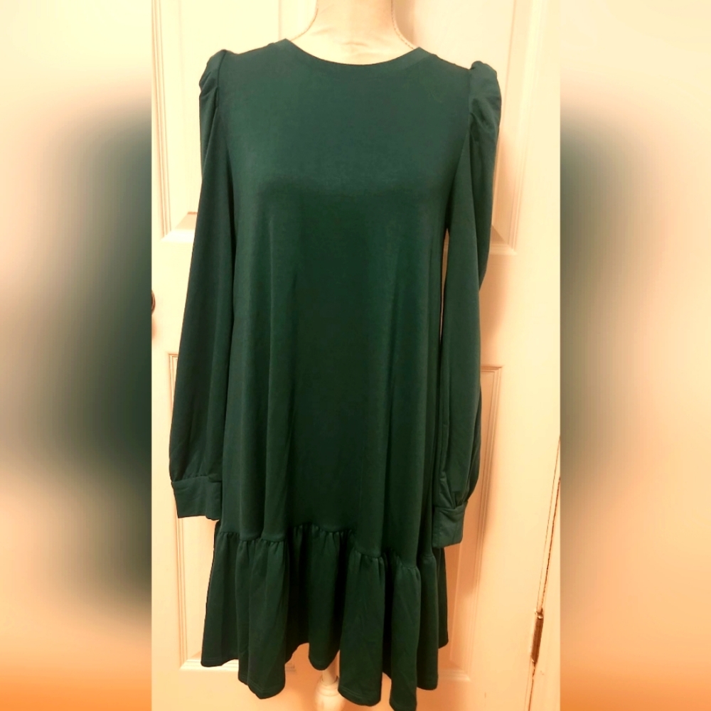 Crown & Ivy NWT sz sm Women's Dress